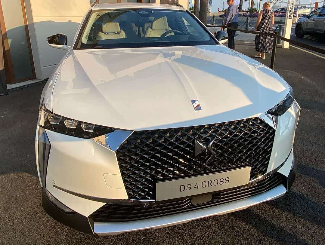 彰显法系豪华,全新ds 4 cross版实车曝光,气场不输同级车型