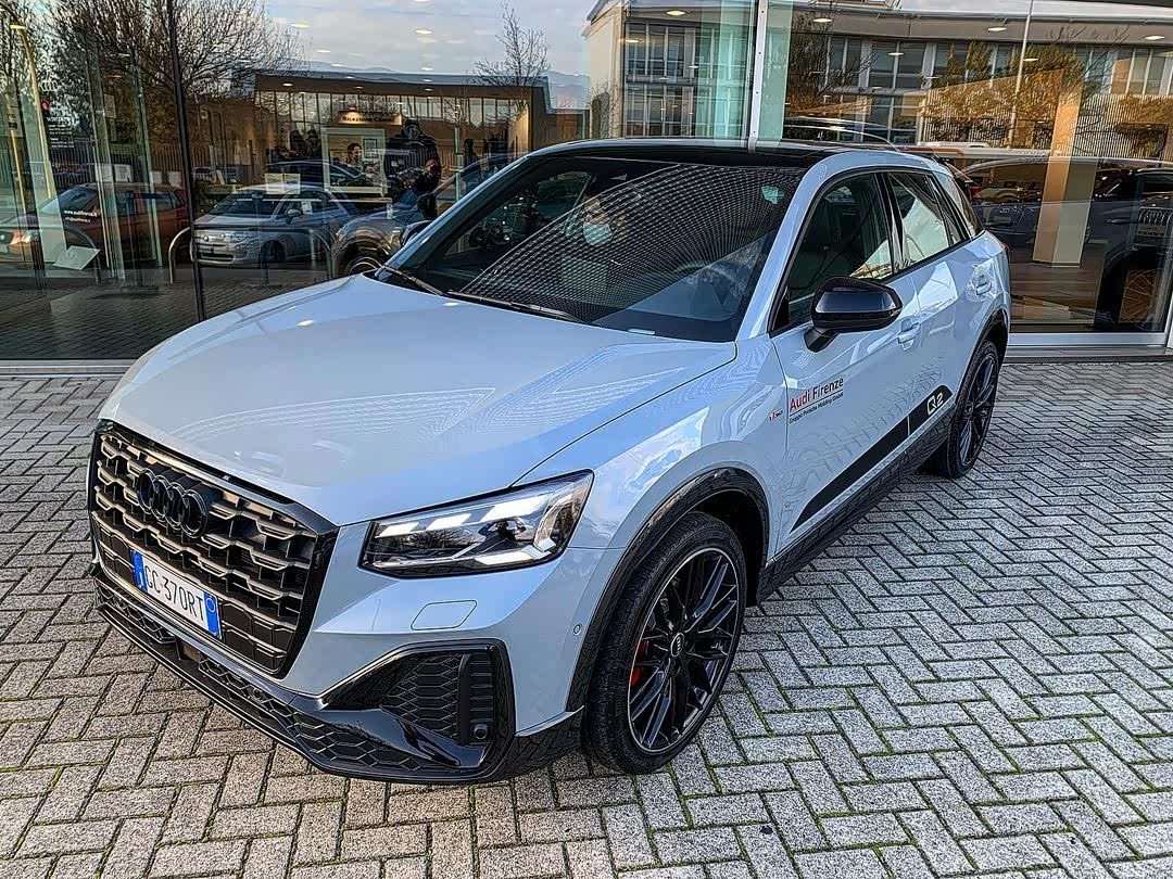 运动的外观时尚的内饰新款奥迪q2实车