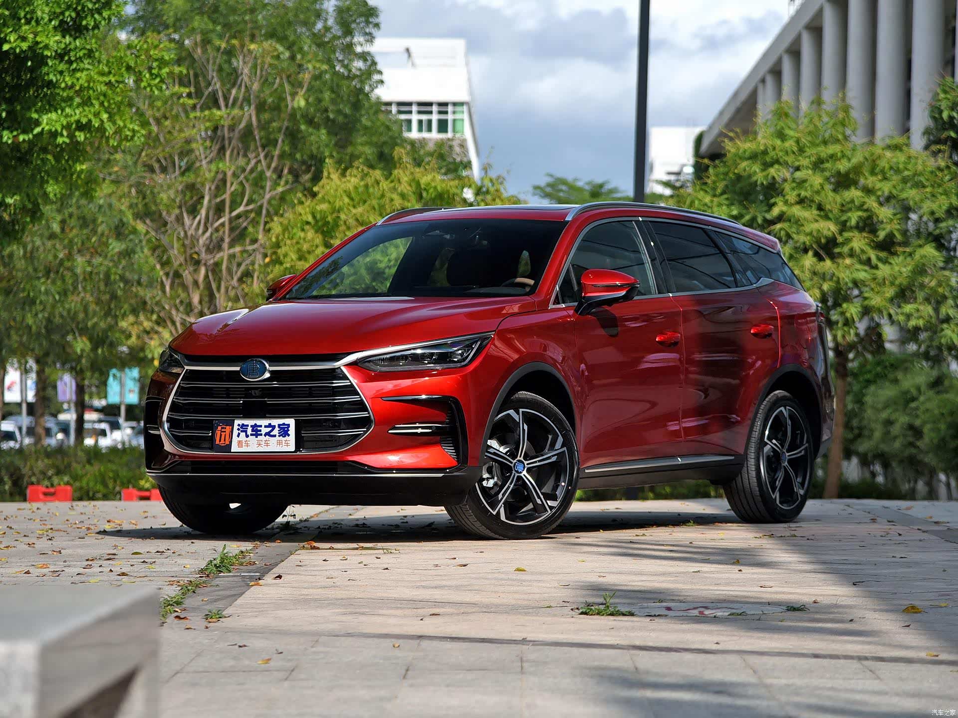 比亚迪唐dm-i正式上市,售18.98-21.98万,还看不上国产造?