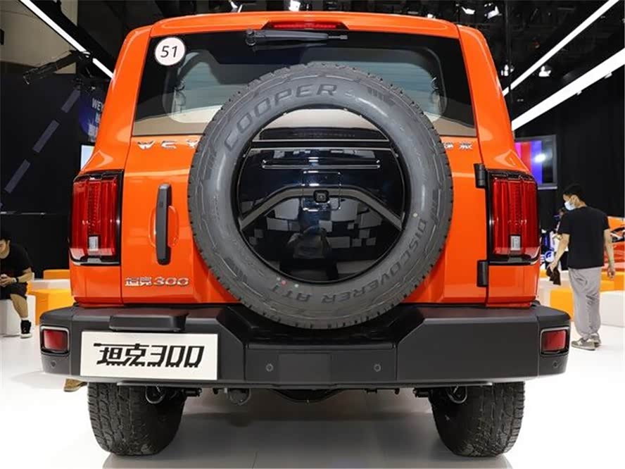 总体来说,魏派的坦克300确实是一款配置特别丰富的硬汉越野车型