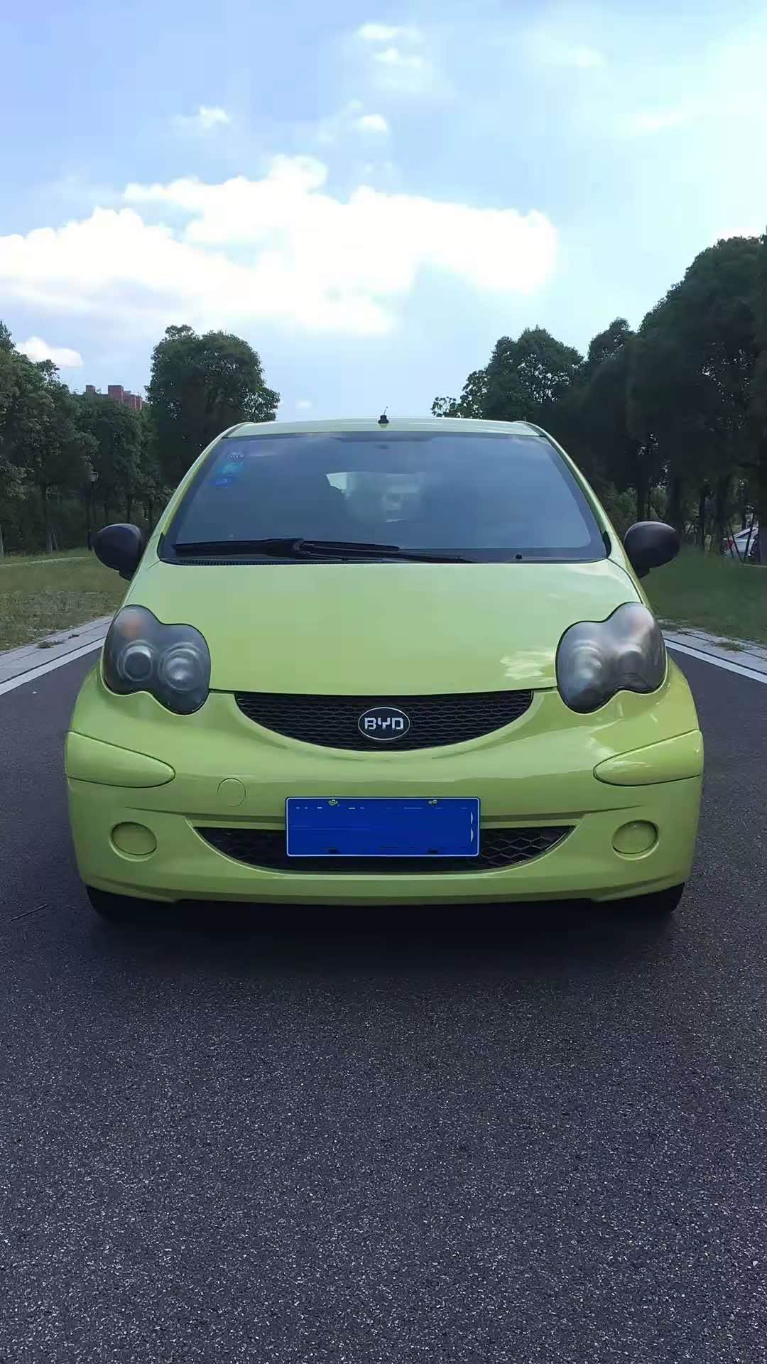 花1万块钱买的9年车龄比亚迪二手车,为什么别人都说不值这个价?