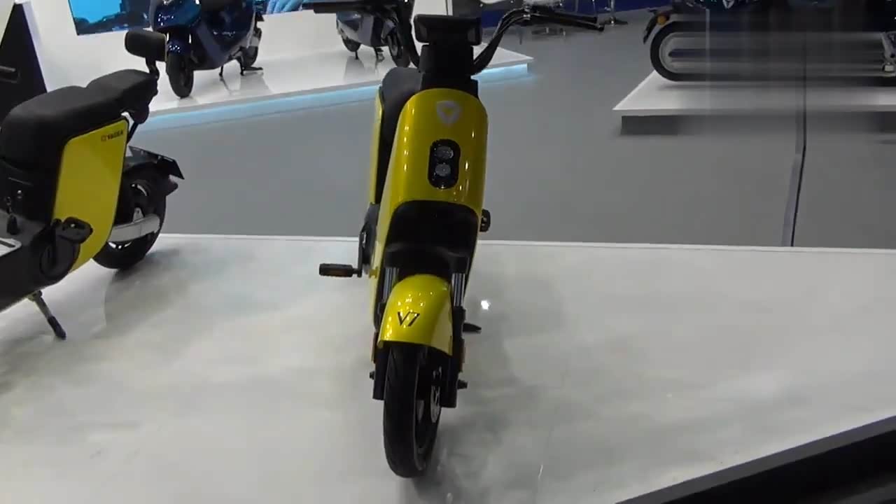 实拍2020款雅迪电动车v7,简直不要太喜欢!