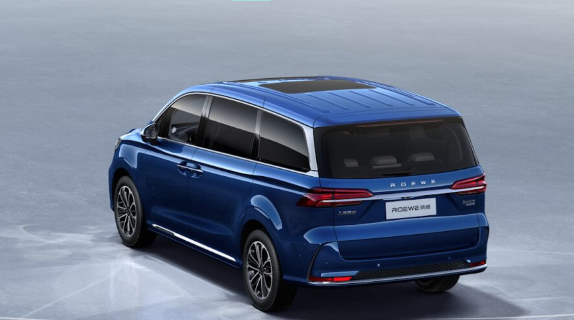 最凶悍保姆车荣威imax8上市 售18.88万元起