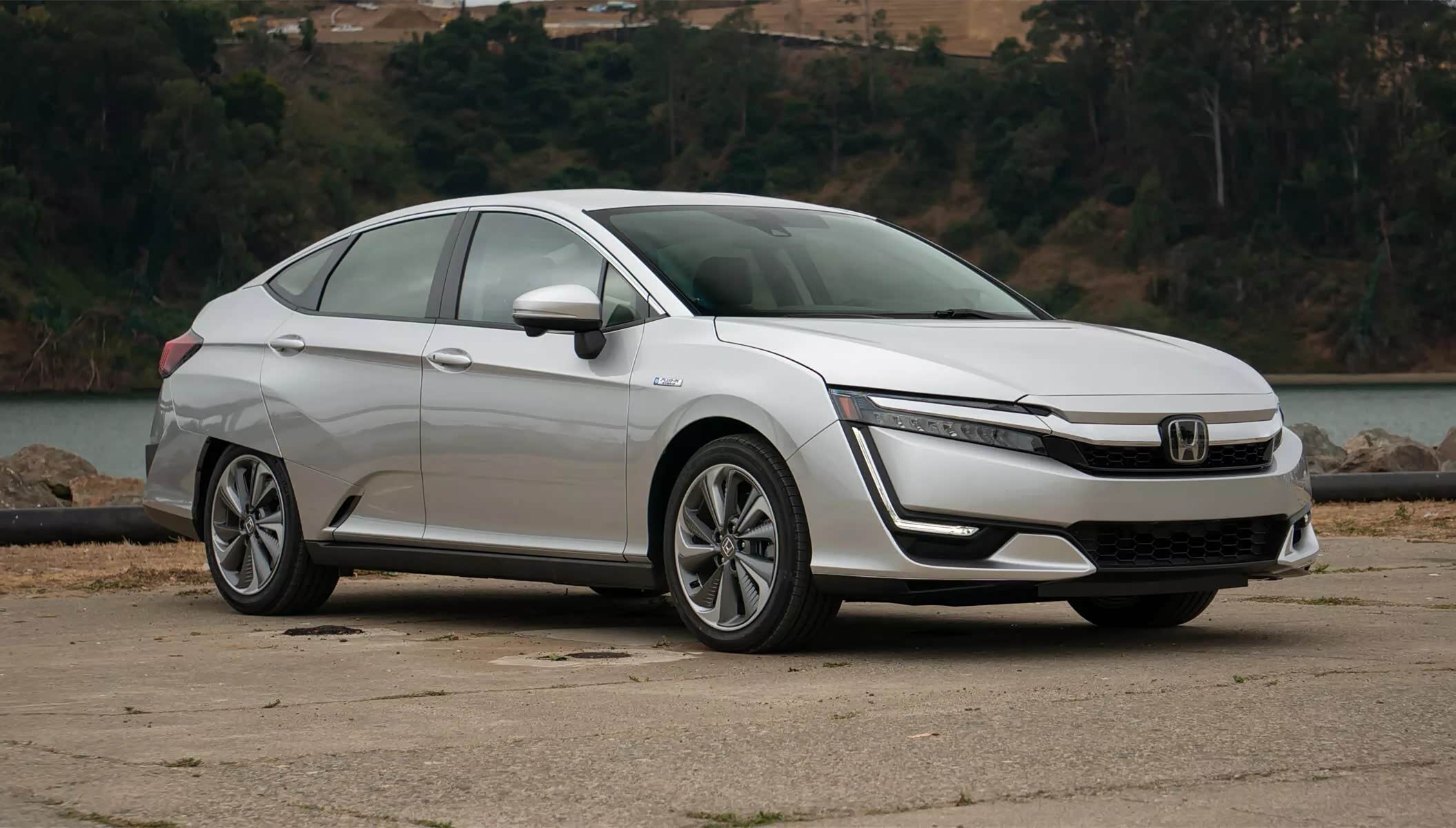 百公里油耗11升轻松上绿牌插混版本田crv了解一下