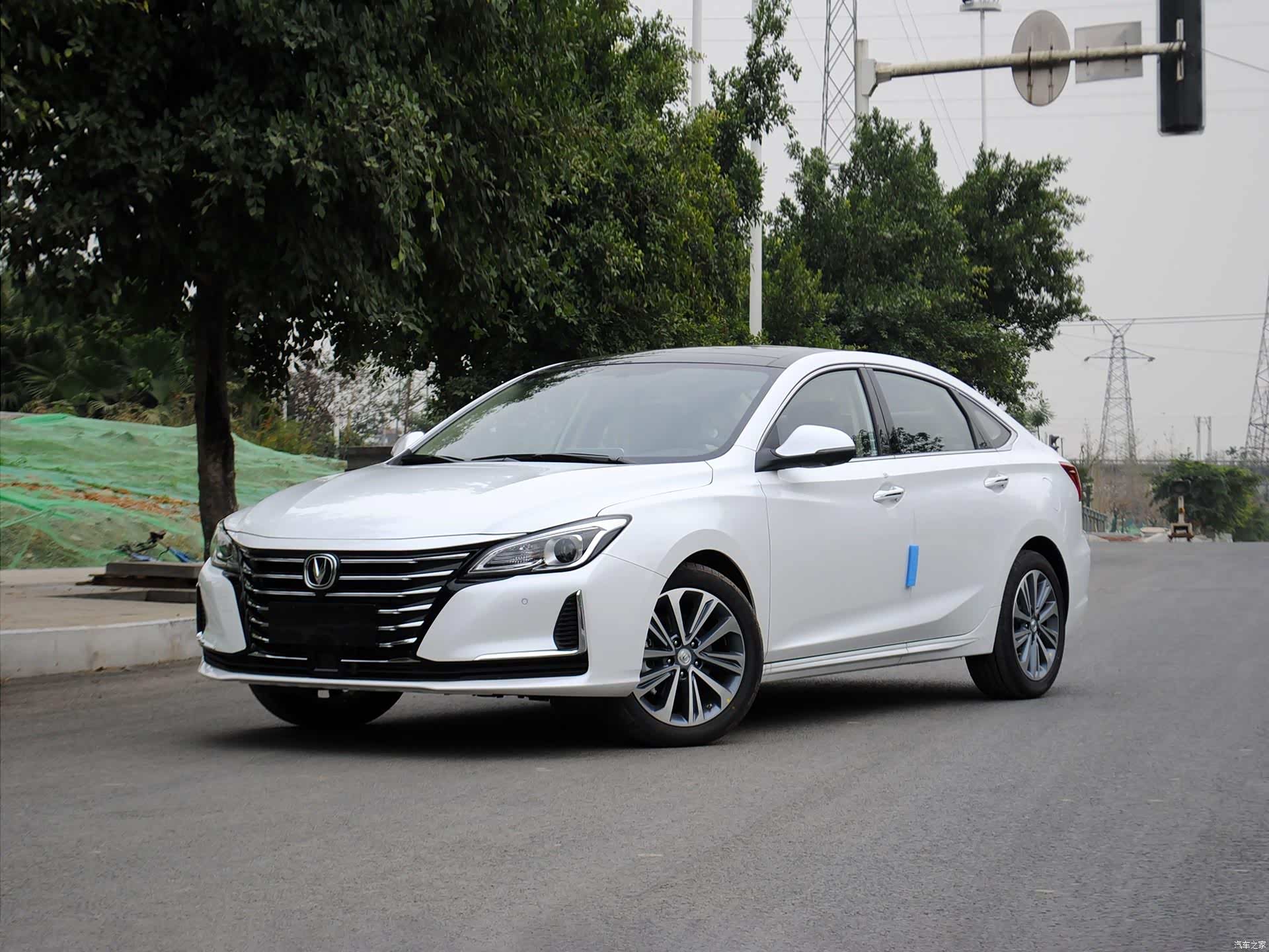 2020款长安锐程cc行情调查郑州地区目前最高优惠140万元