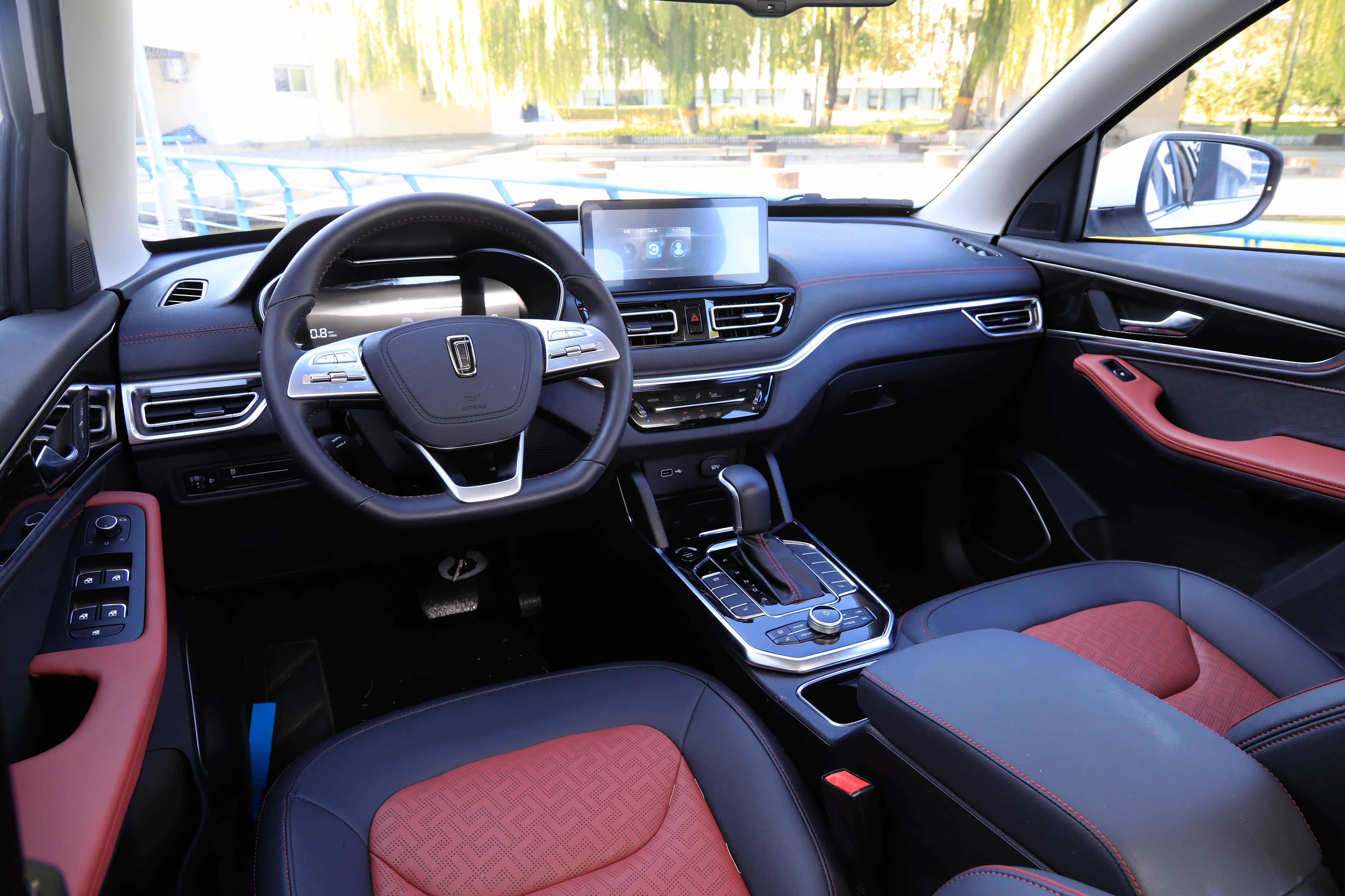 "精装修" 一汽奔腾t33试驾体验