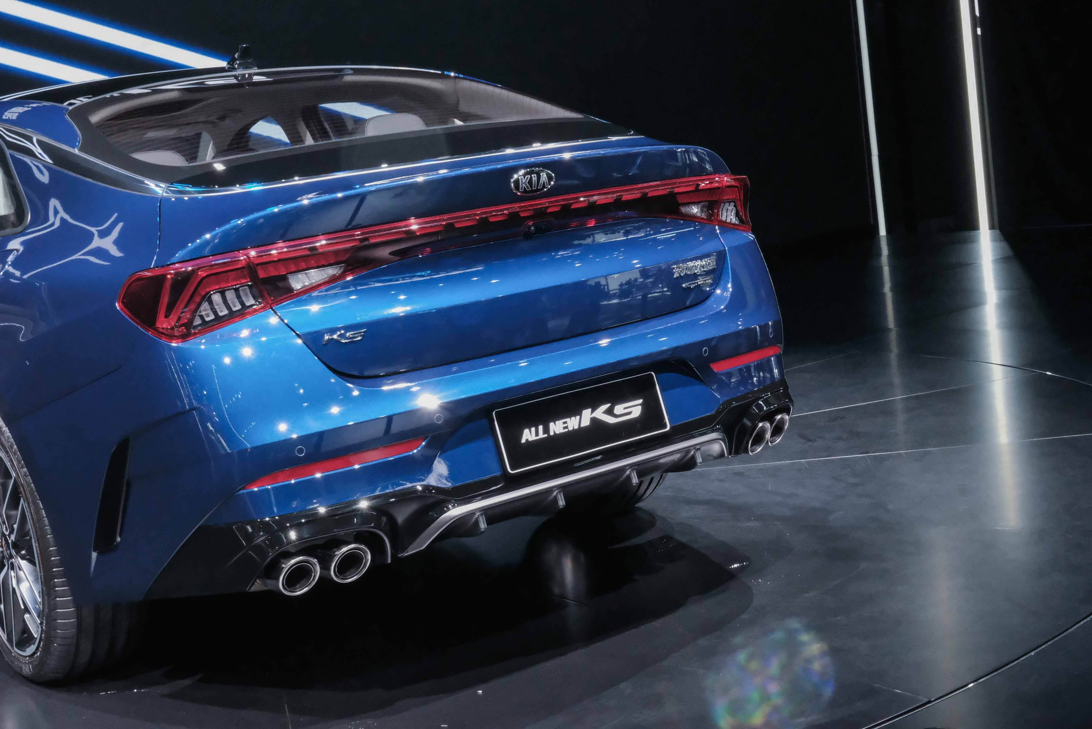 颜值担当 成都车展实拍全新起亚k5凯酷