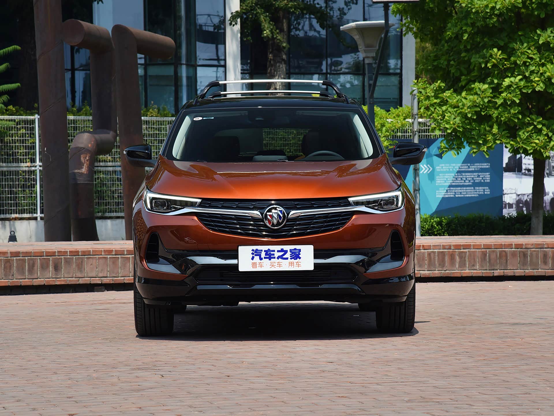 中型suv领军者,别克昂科拉推出新款,颜值功能两者都非常出色