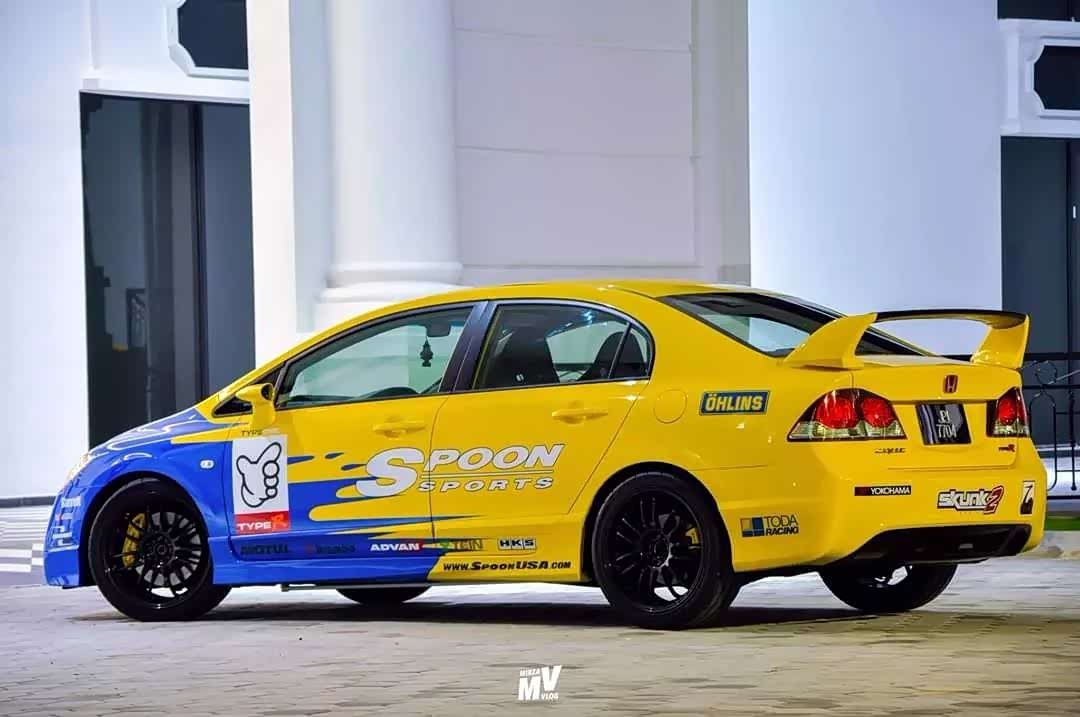 本田粉钟爱的黄蓝配色改装品牌spoon究竟有何魅力