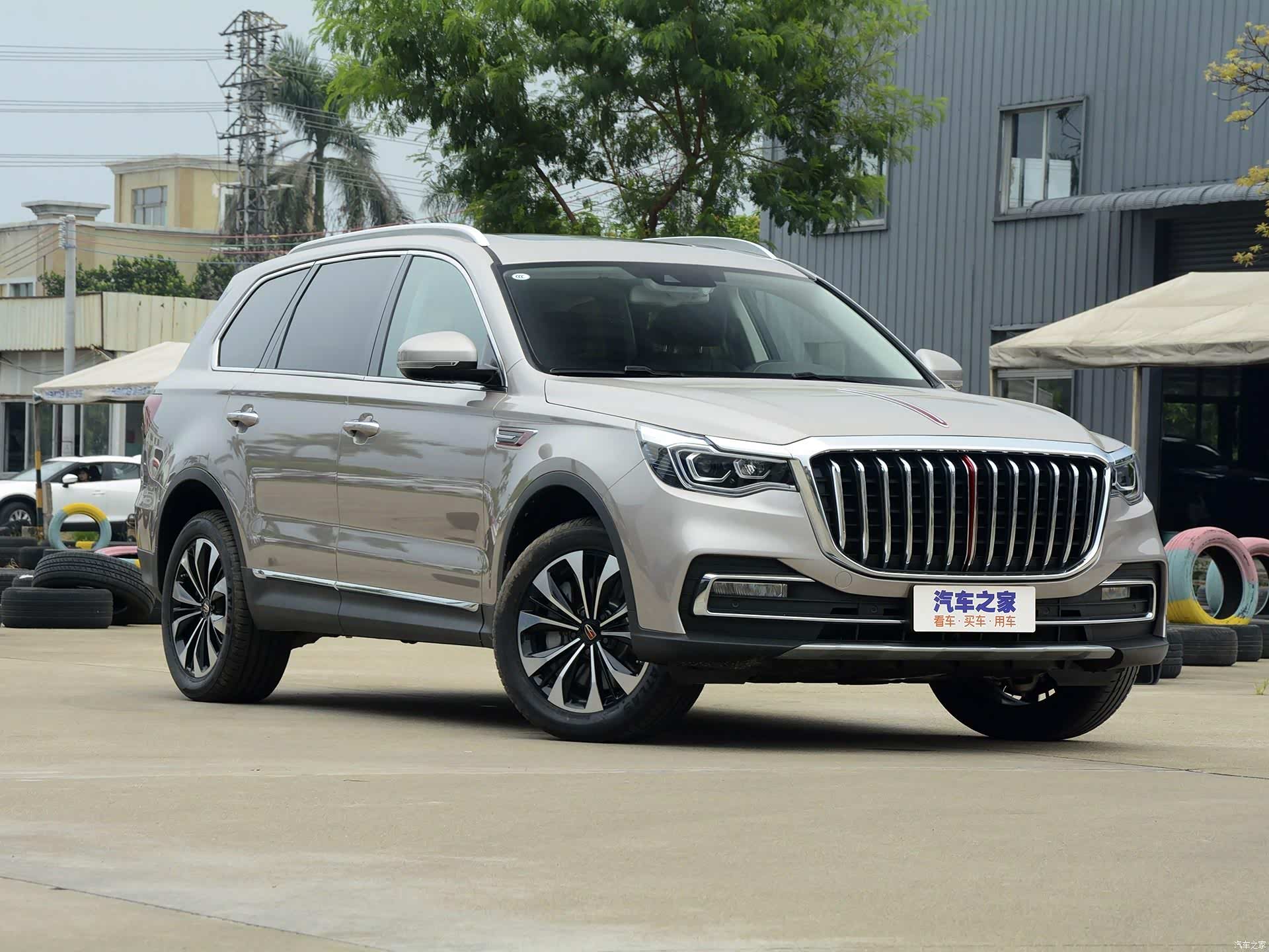 2019款红旗hs7售价34.98万起,淮安购车送大礼包,多色可选