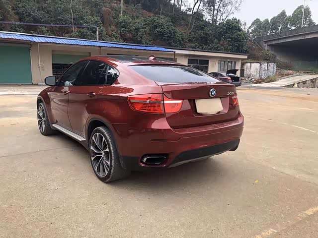 2012年出厂12款宝马60x6 4.4t排量 一60键启动60 倒车影像