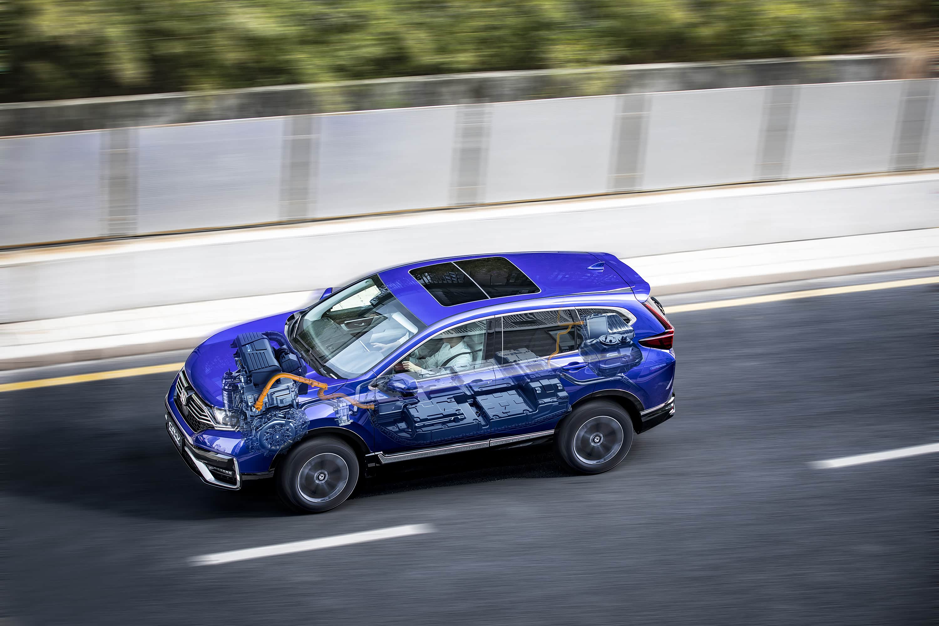 高速道路动力强劲 纵享驾趣