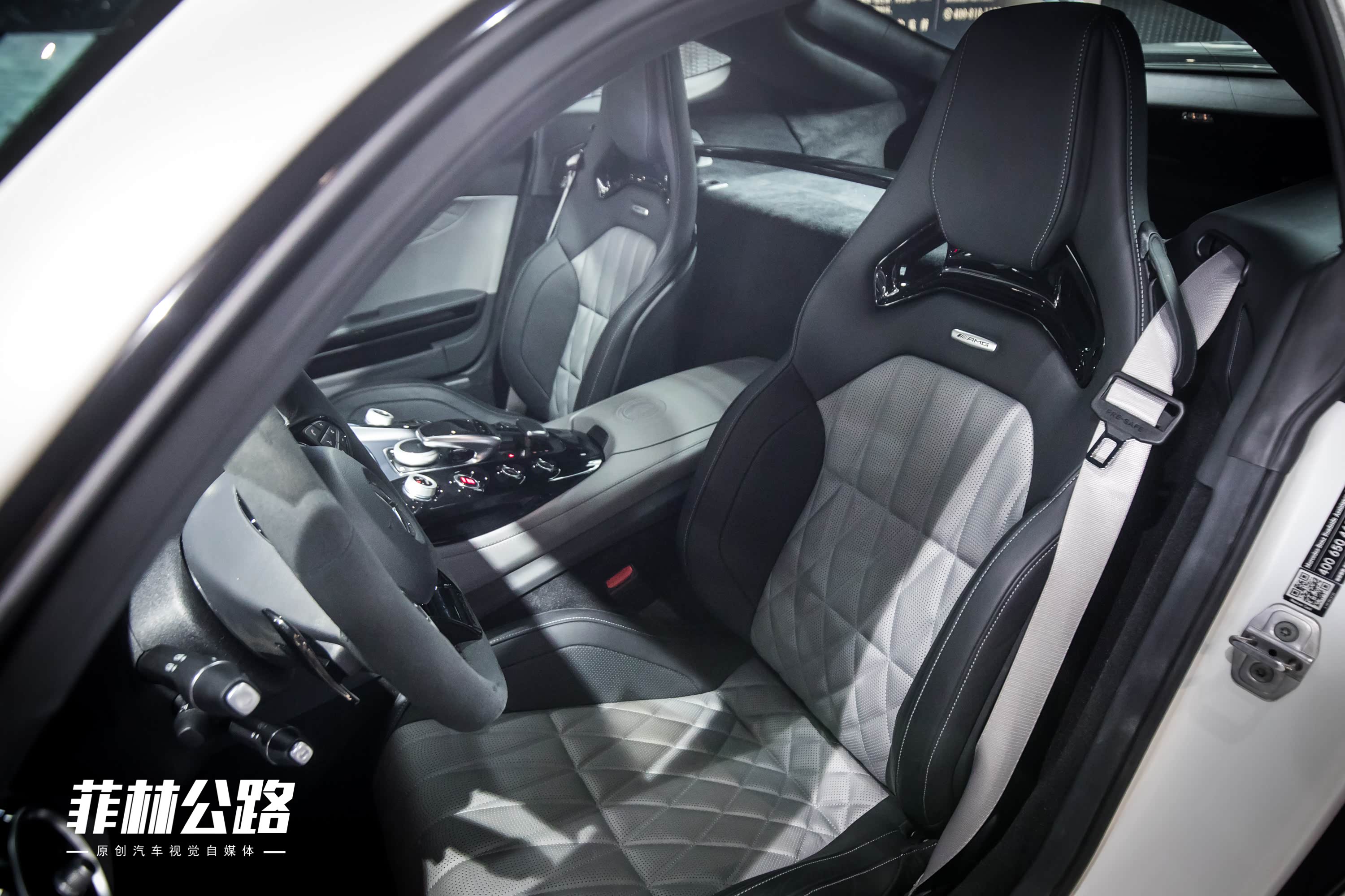 纯粹的西装暴徒!奔驰amg gt c 到店实拍