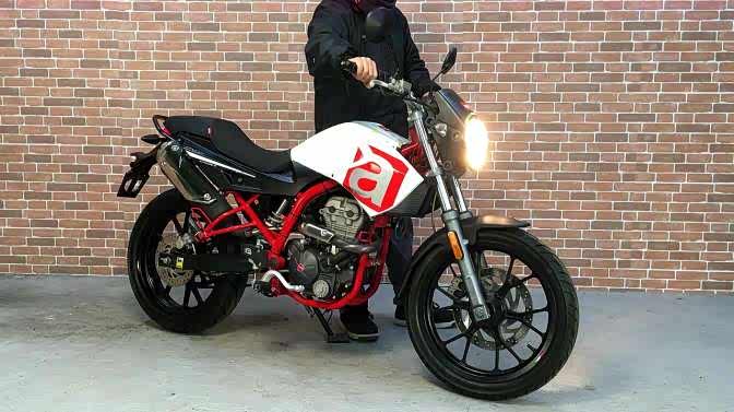 阿普利亚stxcafe125声浪展示,感觉如何