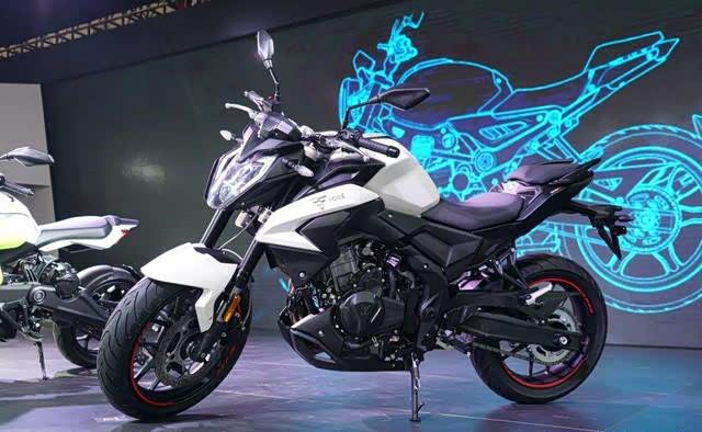 排量差距: 豪爵dr300实际排量298cc,无极500r排量471cc,相差173cc的