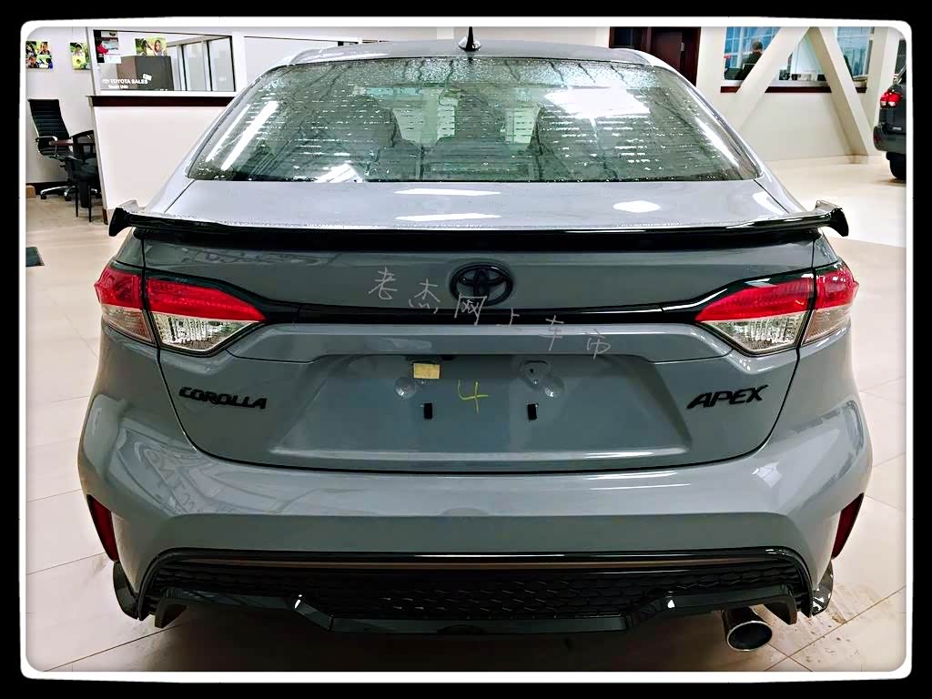 新款丰田卡罗拉,运动的造型 水泥灰车漆,网友:"简直不要太帅"