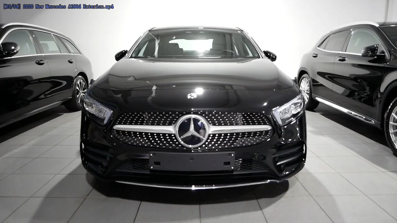 2020款mercedes a180d外观展示,车身气质大气非凡