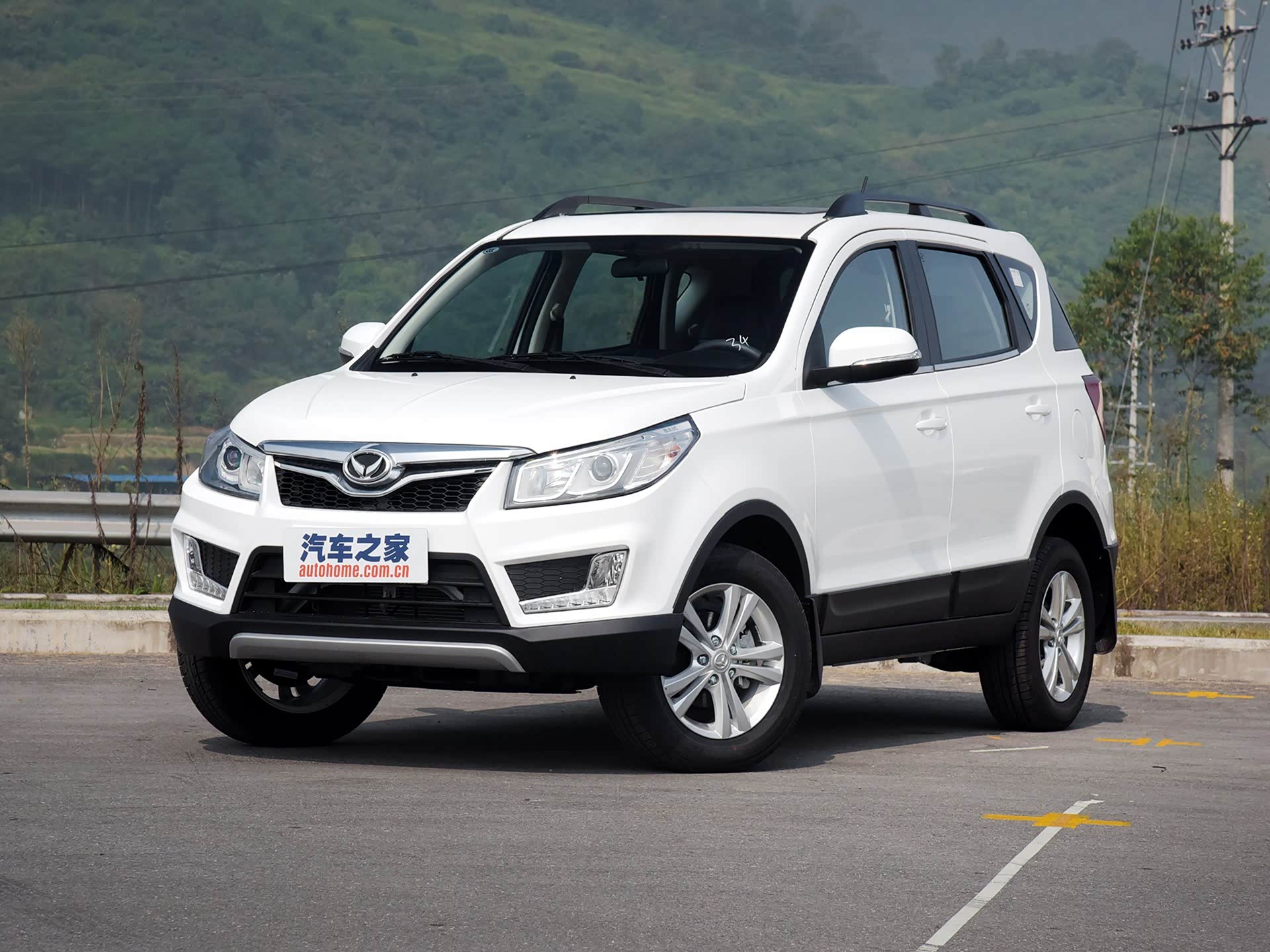 在2016年推行的北汽幻速s2