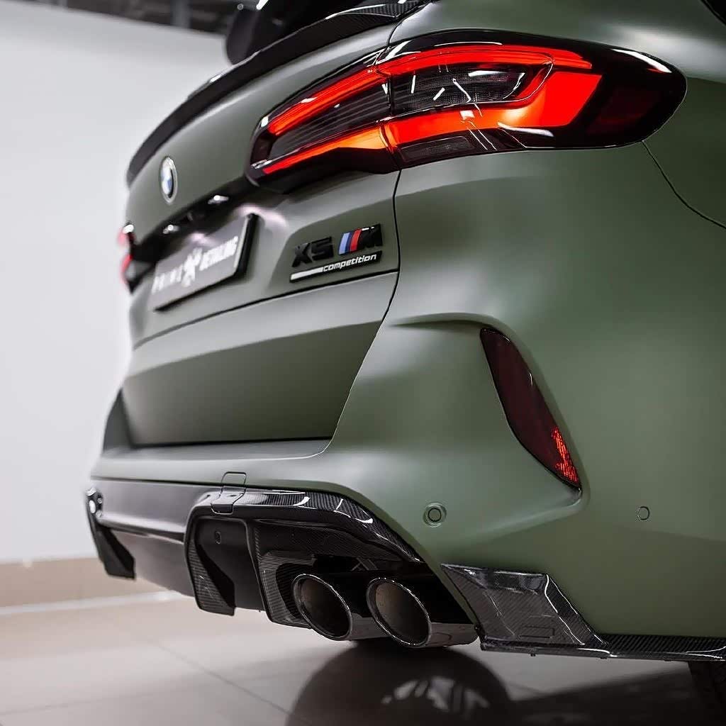 哑光军事绿 质感满分 宝马x5m雷霆版实车!