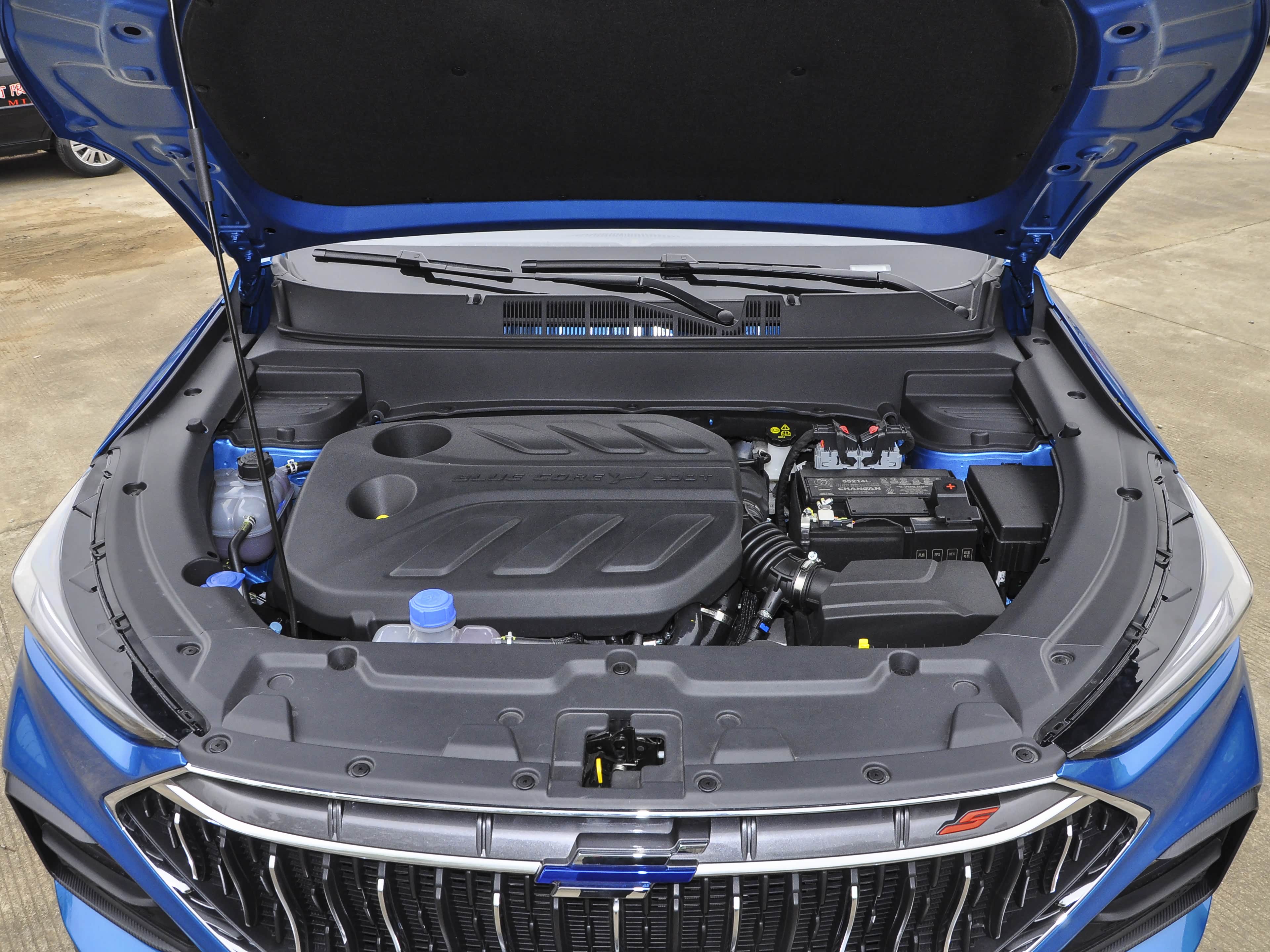 售价6.99-10.29万元 高颜值亲民suv 长安欧尚x5正式上市