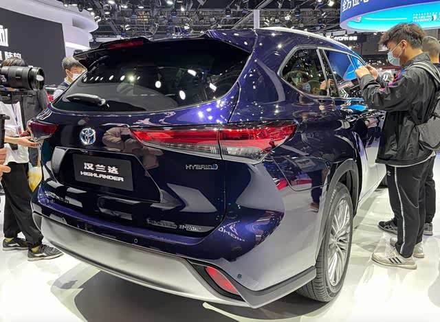 拥有7座布局搭25l混动系统广汽丰田全新汉兰达正式登场
