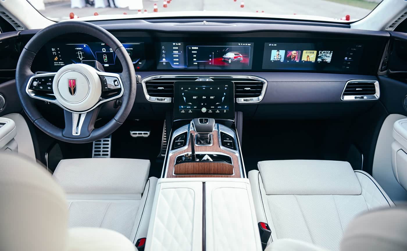 中国版"库里南"上市 红旗e-hs9起售价50.98万元