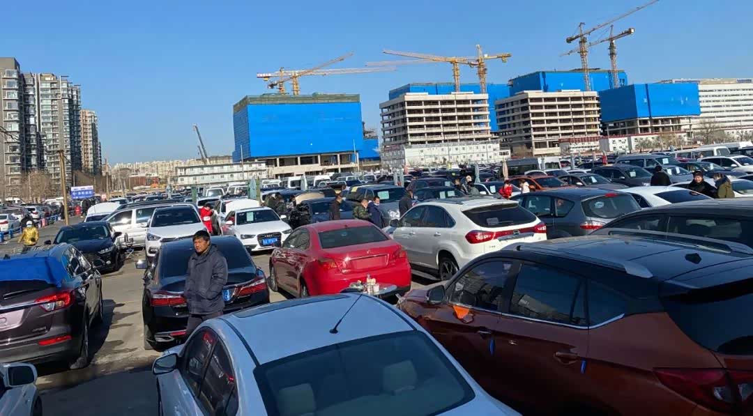 直击花乡旧车市场 北京摇号新政让二手车迎来"暖冬"?