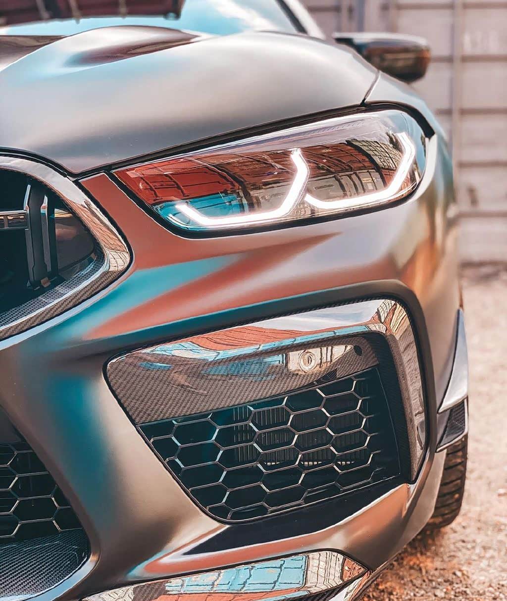 外观设计科技感很强 宝马m8雷霆版实车 !