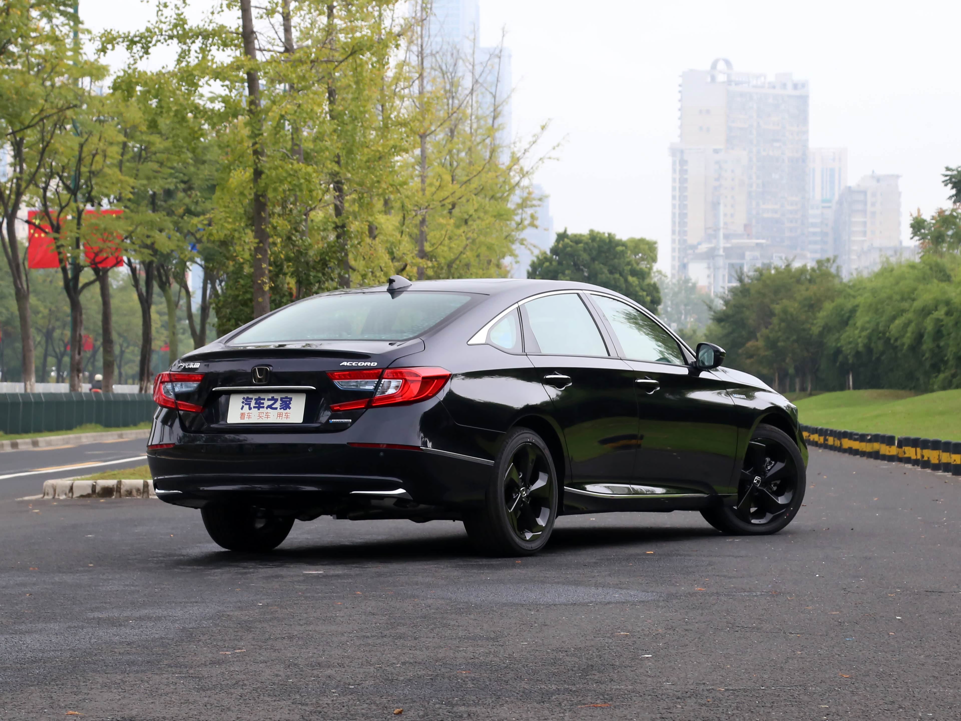 亮闪闪的本田雅阁星空限量版重要的是现在全系都有优惠