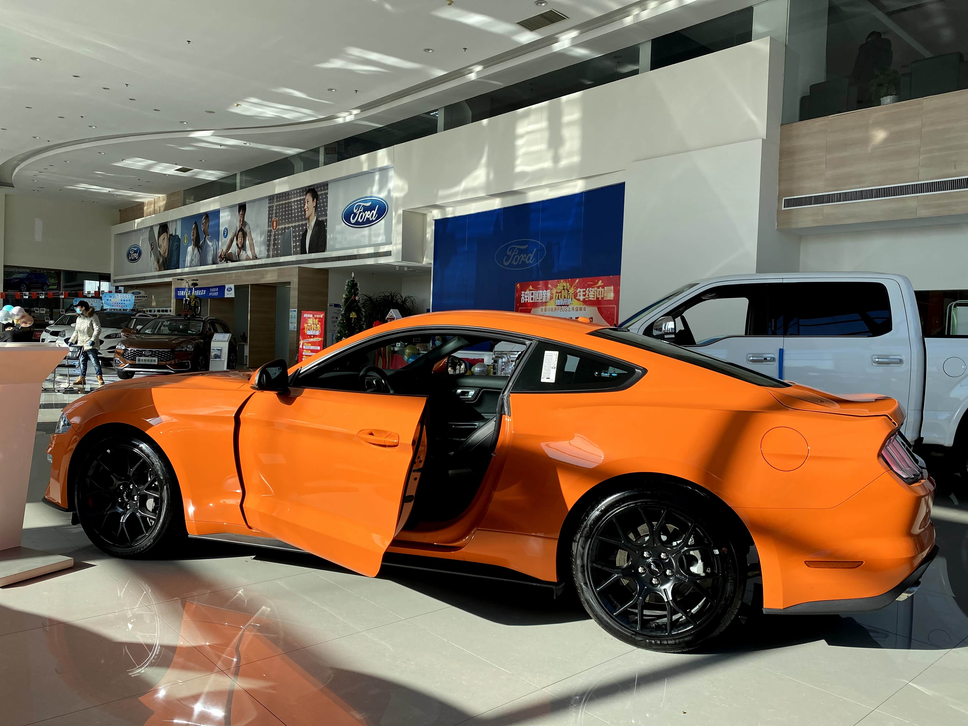 40万内的进口跑车!感受福特mustang(野马)散发的美式经典!