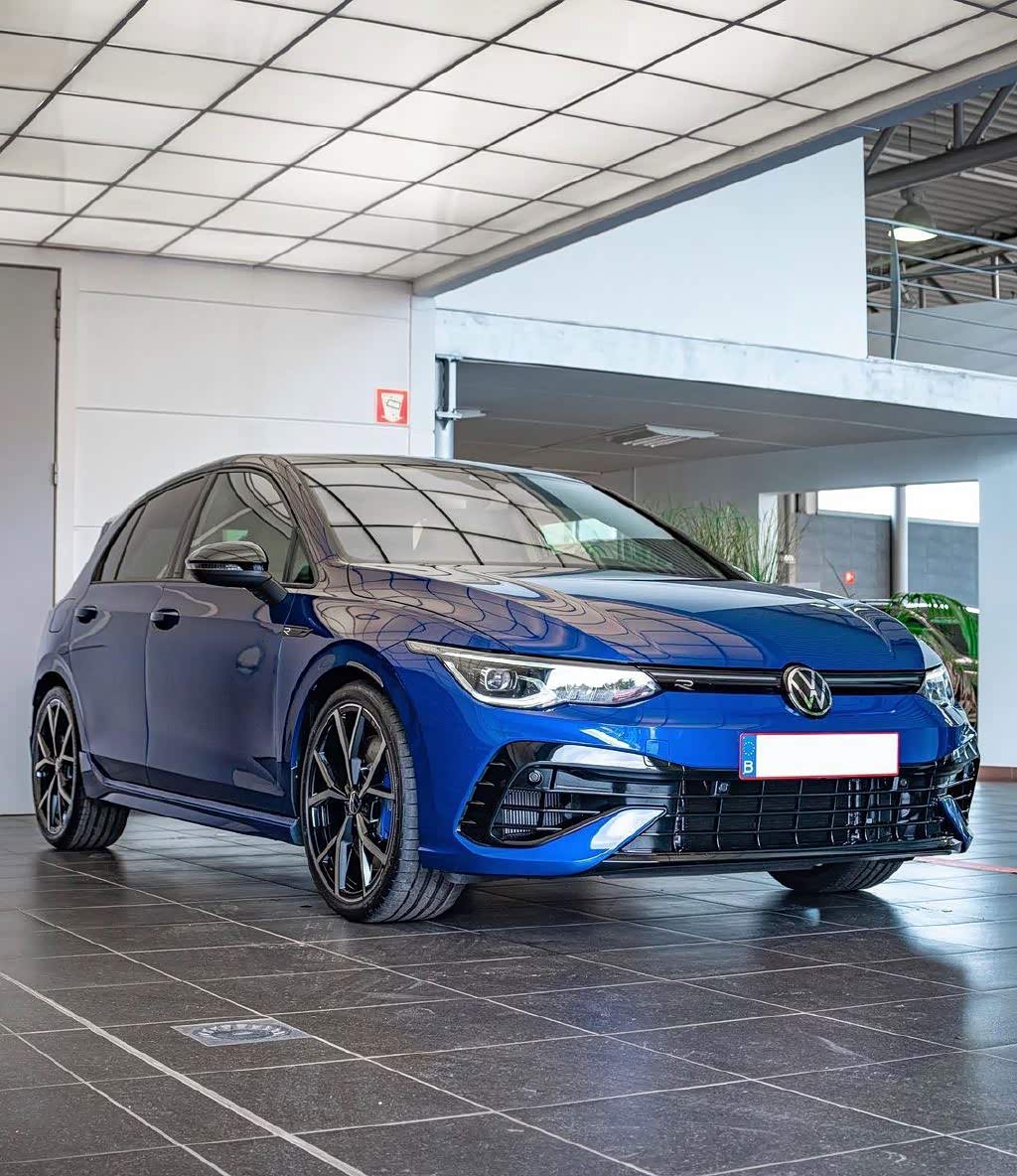 年轻运动的设计 实用性很高 大众高尔夫8r实车