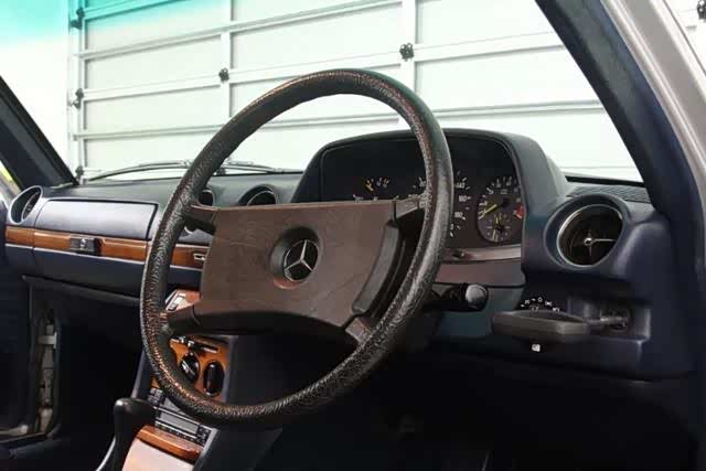 W123 Vector 在今天成为奔驰W123车主是一种什么体验?_车家号_发现车生活_汽车之家
