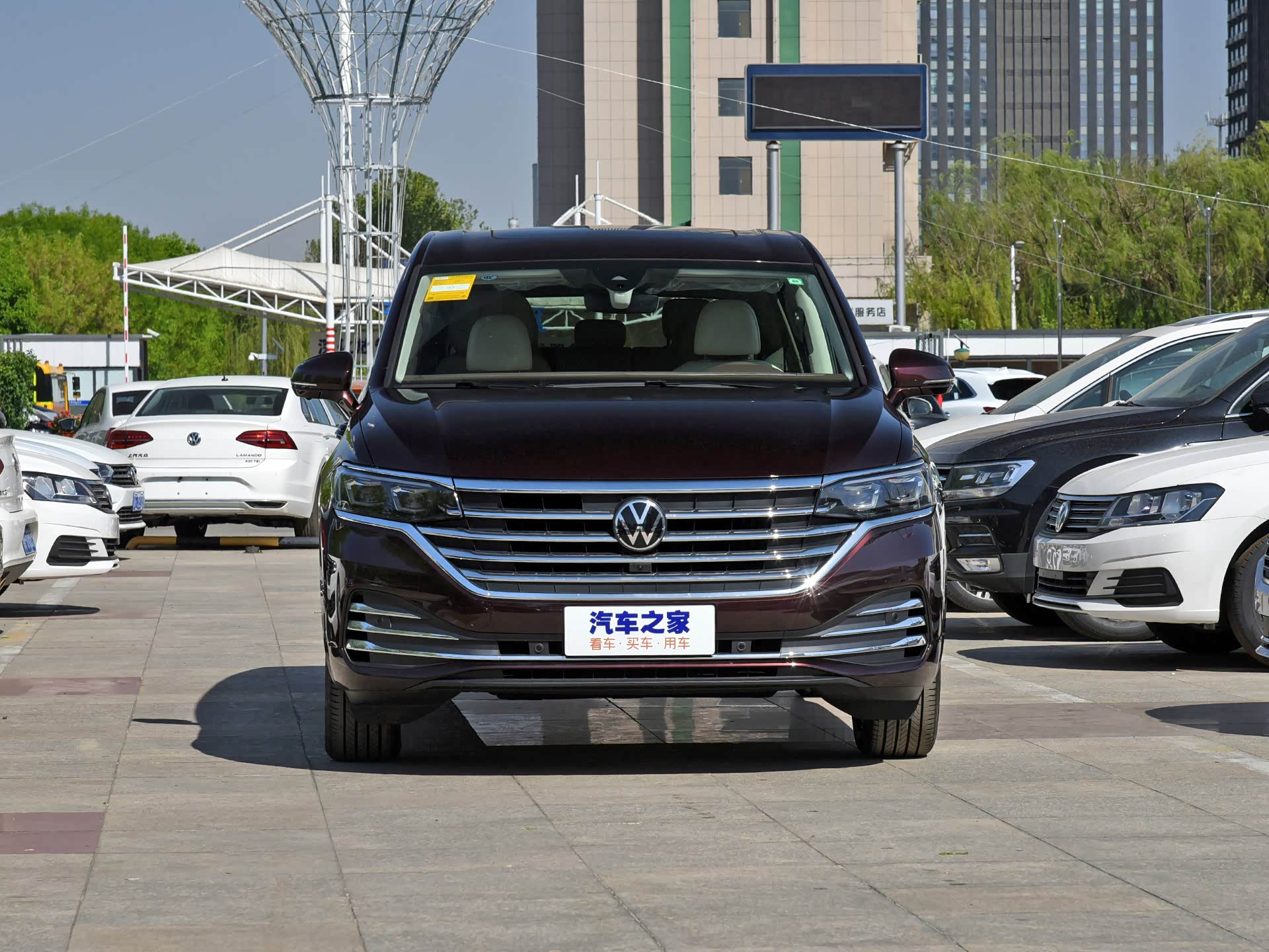 车长超5米3 新车标,大众威然颜值真心高,40万内入高配还不火?