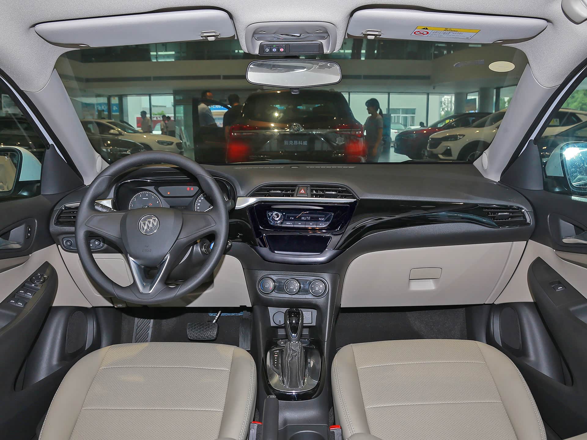 别克凯越,外观耐看,配置齐全