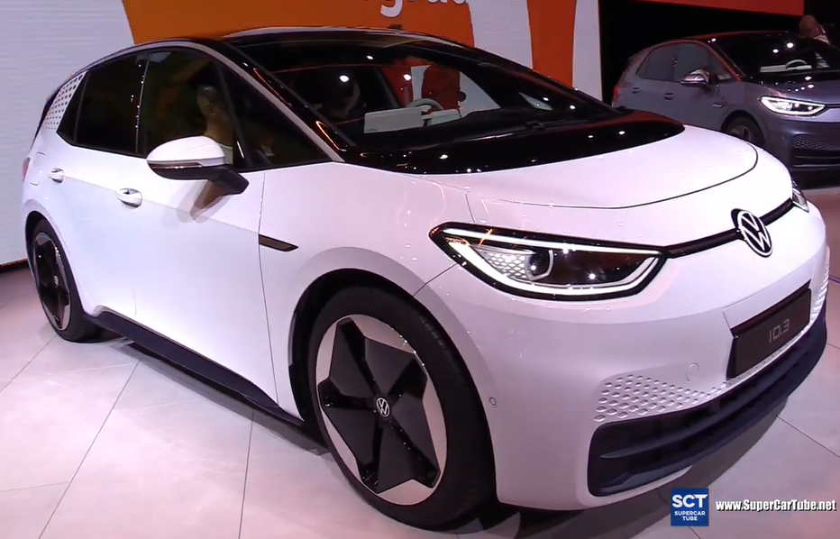 2020款的白色 volksvagen id3车型!