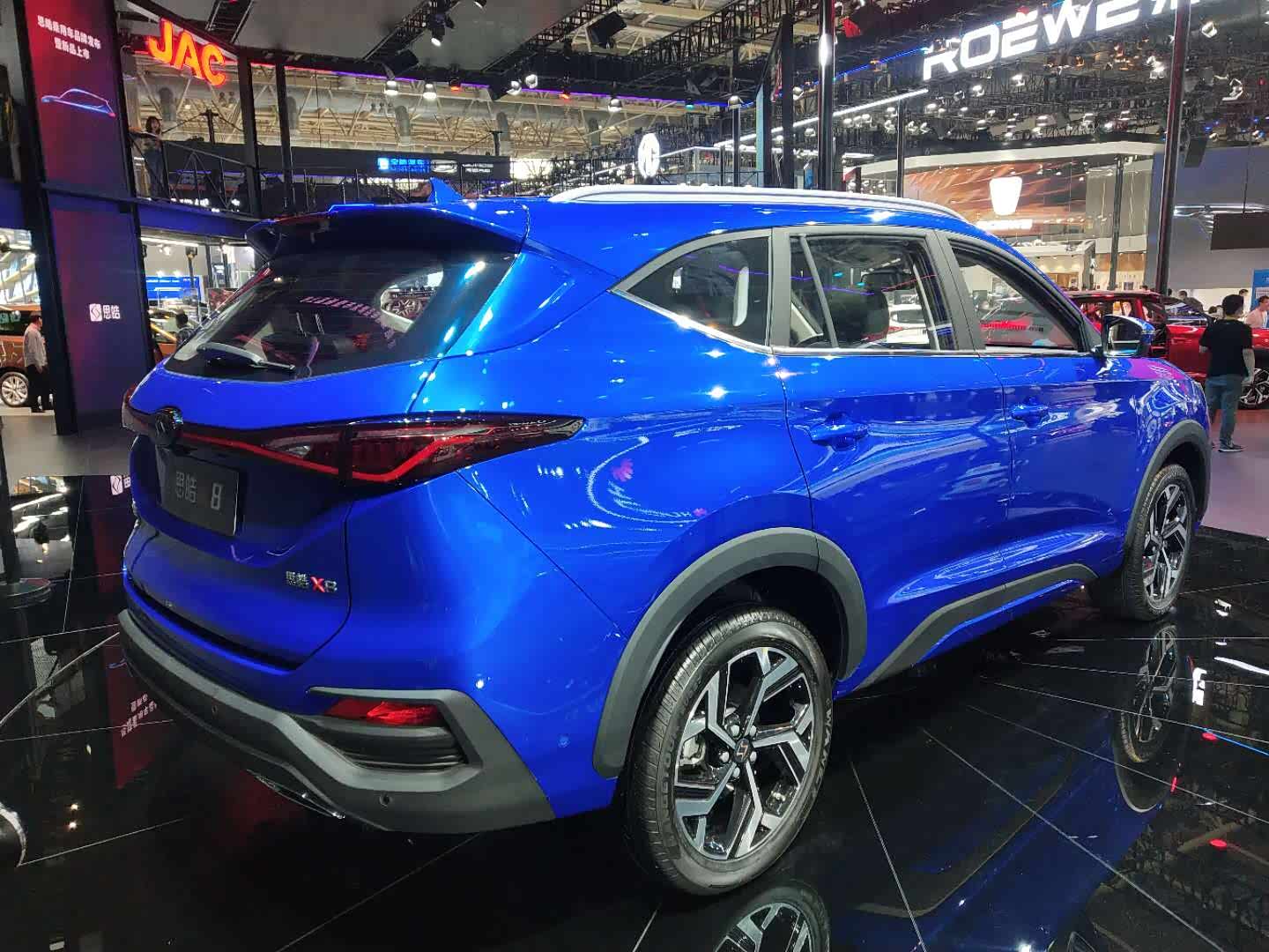 江淮思皓x8亮相,新车主打6座车型,轴距2810mm_车家号_发现车生活_汽车