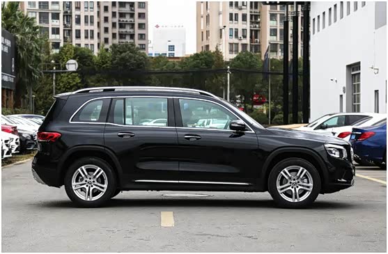 最入门七座奔驰,1.3t动力紧凑级定位,主打家用