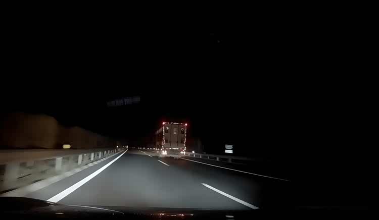 为什么老司机更喜欢晚上跑高速?晚上跑高速该注意什么?_车家号_发现车生活_汽车之家