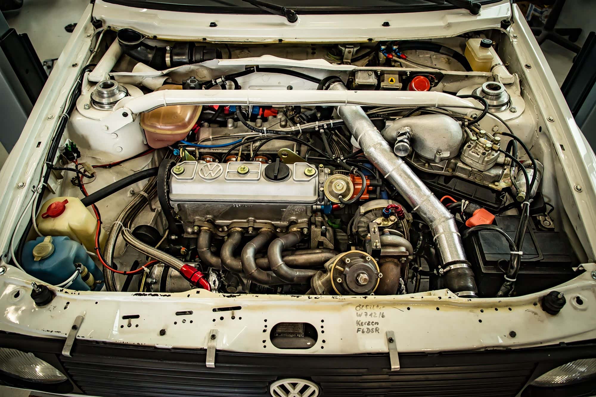 赛车| 引擎一台不够就装两台!双发动机高尔夫赛车的往事