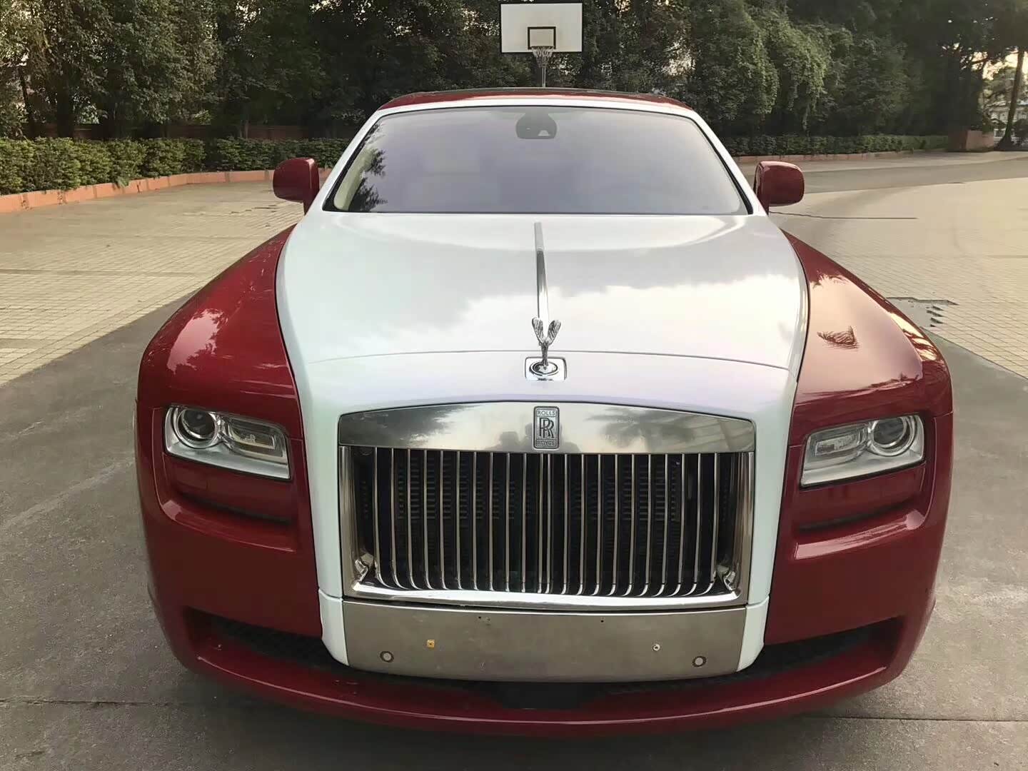 李湘这辆500万劳斯莱斯古斯特到底好在哪?