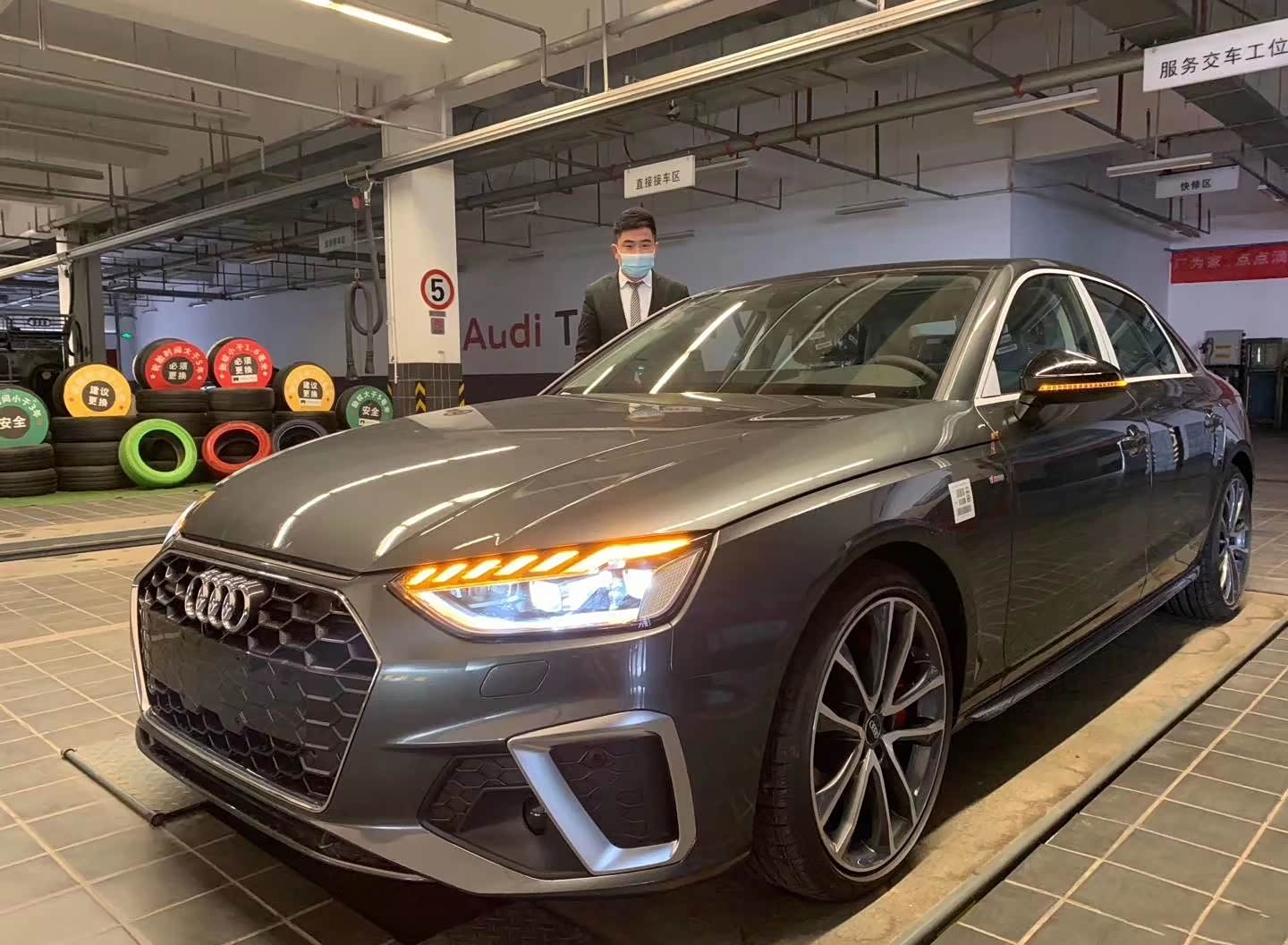 全新2020款奥迪a4l静态体验国六20t7dct12v轻混首付9万起