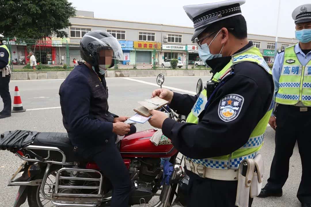 电子警察24小时抓拍!高明查车设卡点大曝光