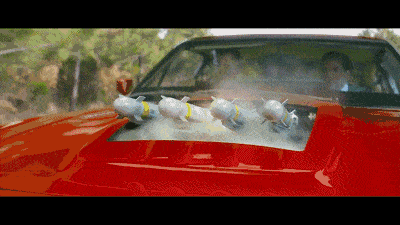 虽然对于这样一台公路跑车来说,这样的配置似乎并没有太大用处,但这