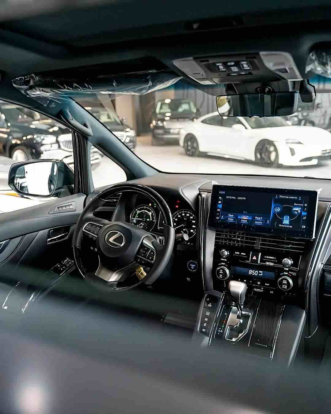 奢华的mpv 没有竞品 全新雷克萨斯lm实车