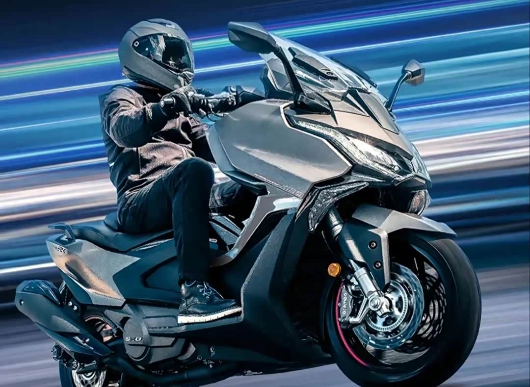 【文章】光阳AK550 II上市,售价89800元,拥有独特的魅力与动感_车家号_汽车之家