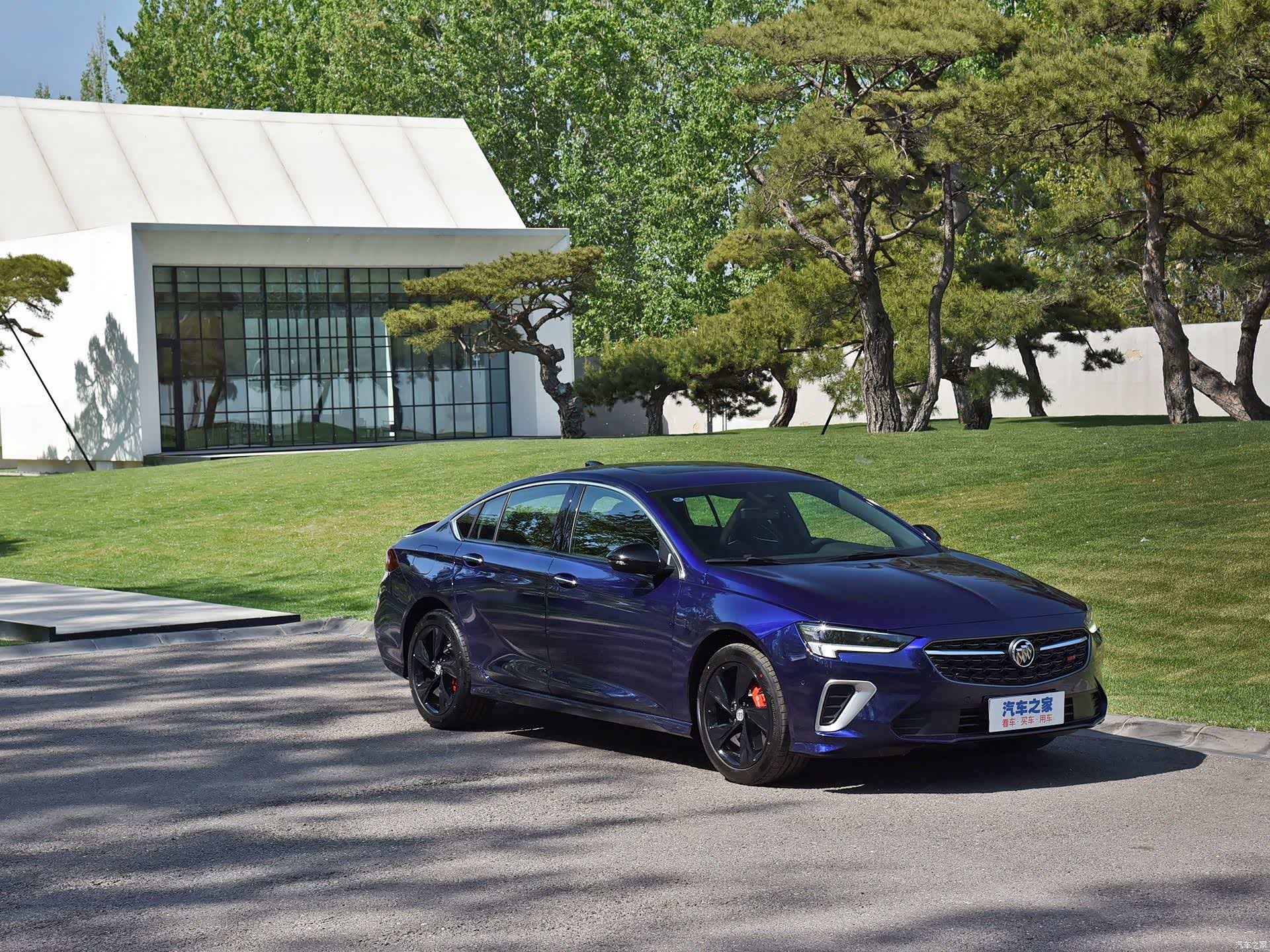 2021款别克君威gs正式上市共推出两款配置