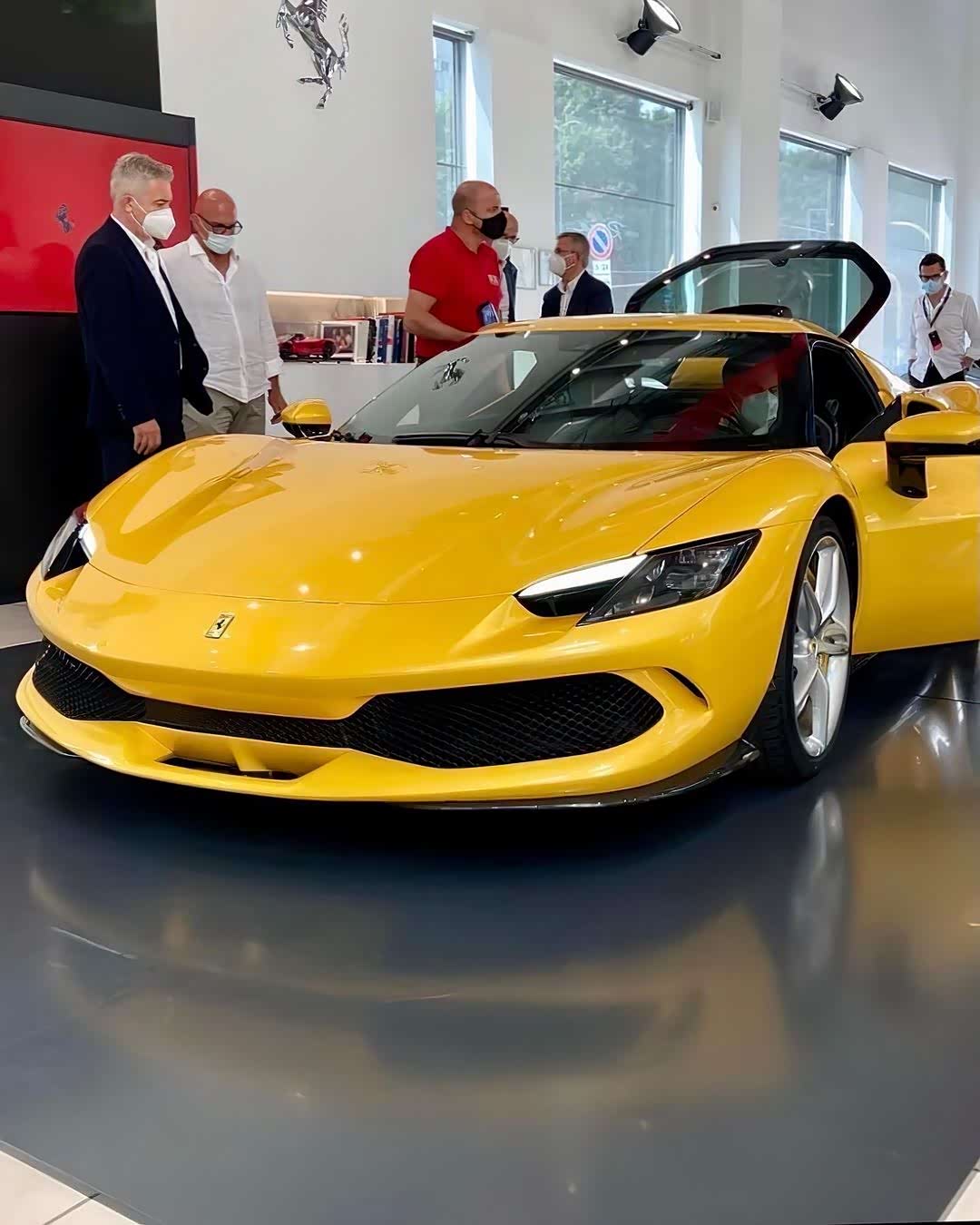 搭载v6混动系统 年内交付 全新法拉利296 gtb实车