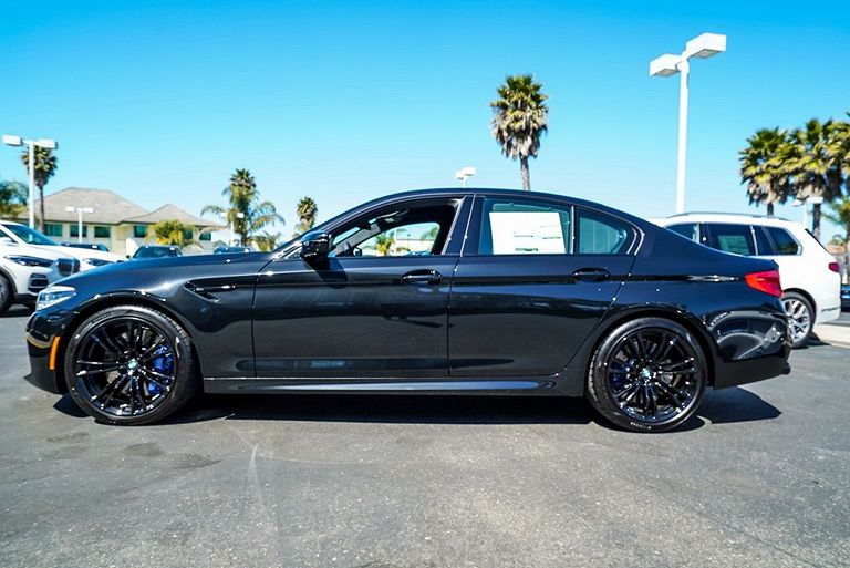 2020款宝马m5,黑武士,性能"小怪兽",真香