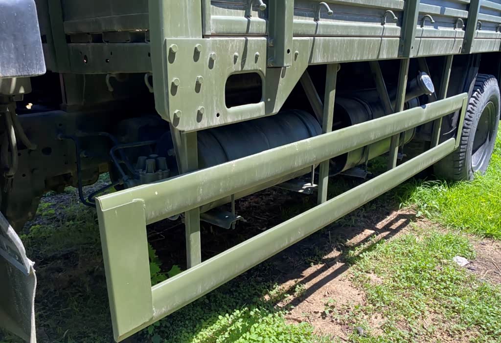 九十年代一汽"平头柴" 解放ca1121j载重卡车