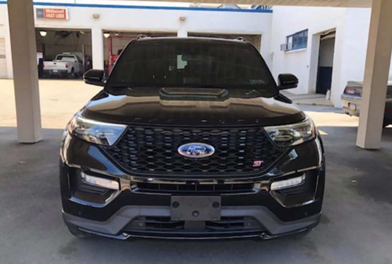 福特探险者st版本海外实拍图曝光全黑外观霸气十足